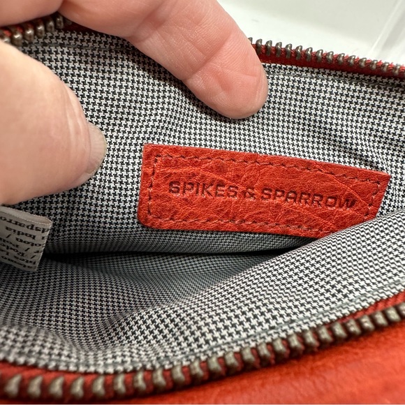 SPIKES & SPARROW RED LEATHER WAIST BAG WITH BUCKLE/FANNY PACK - Picture 5 of 15